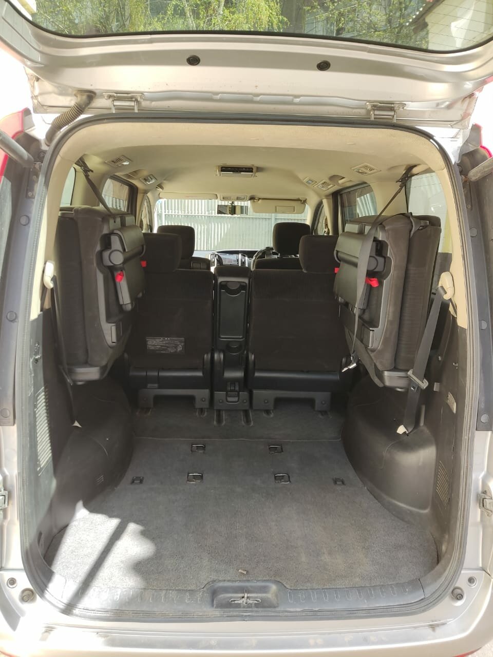 honda stepwgn spada, багажник ниссан серена с26 вместимость, honda stepwgn rp3 салон, honda stepwgn 2005 салон, Nissan Serena III (C25)