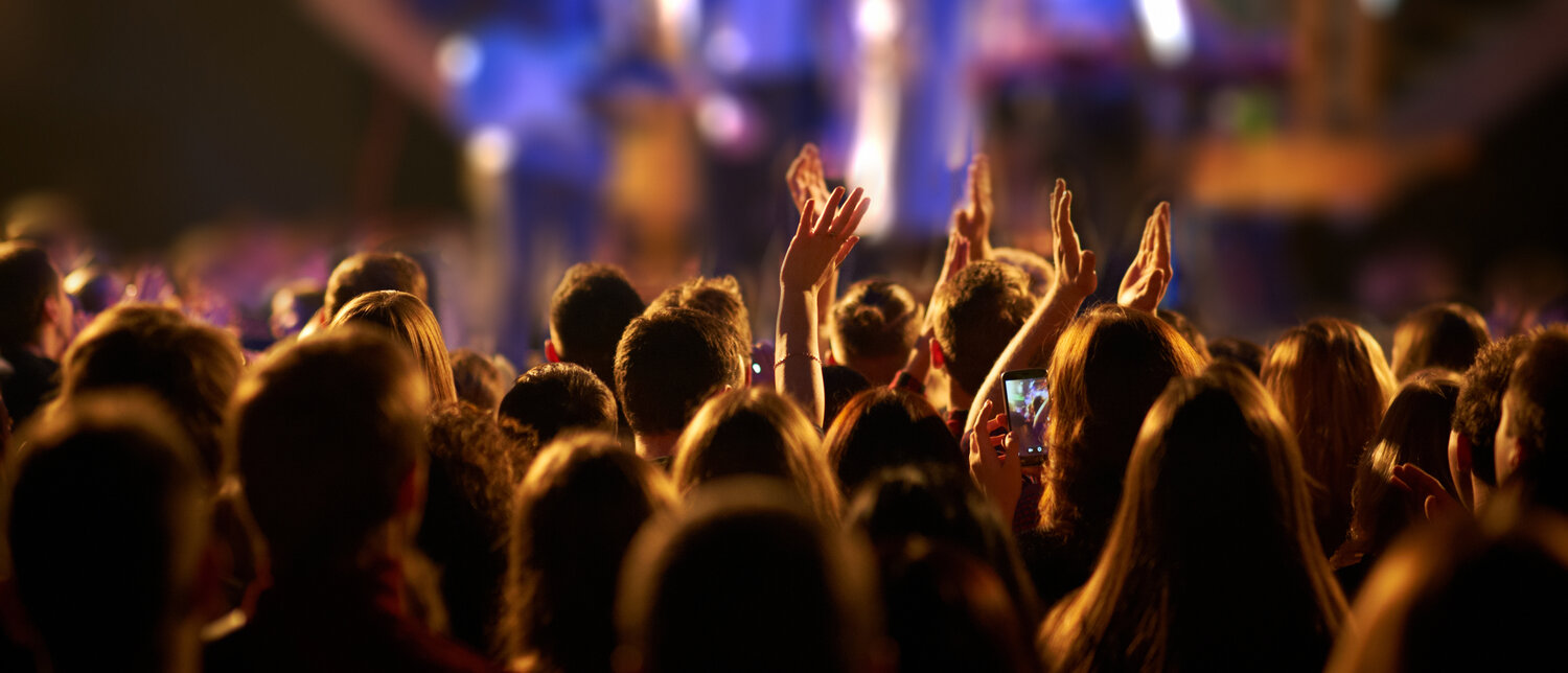 темнота, толпа на концерте, istockphoto, audience, толпа