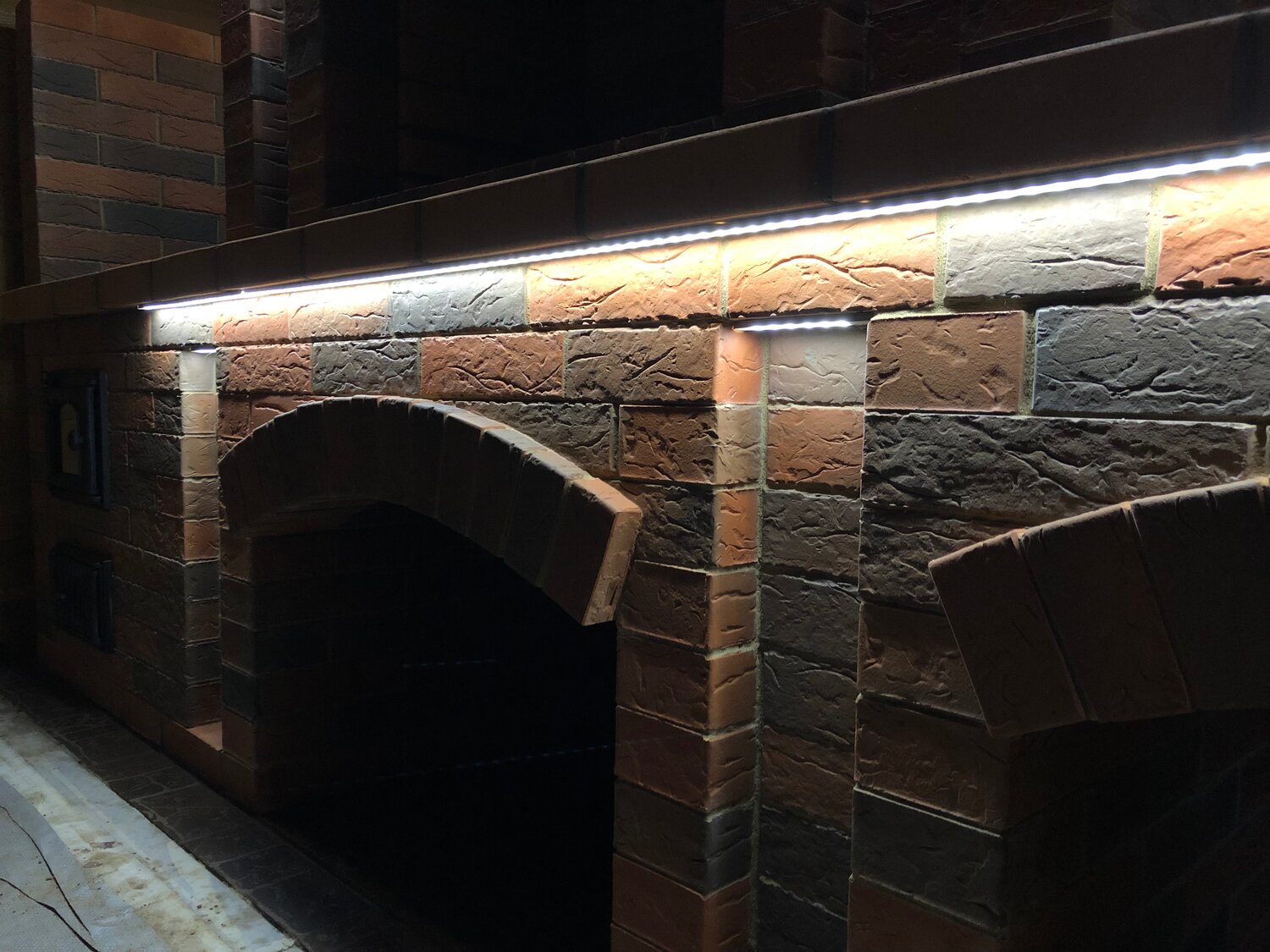 плитка под кирпич царский серый, декоративный гипсовый кирпич, декоративный кирпич орли 787 в интерьере, кирпич ручной формовки тонштайн рим, кирпич старый