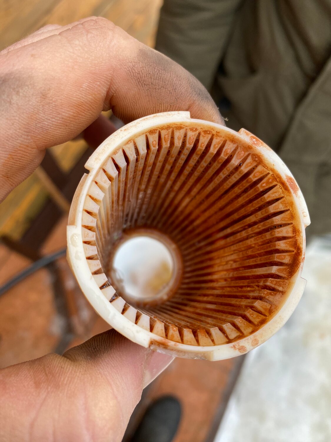 топливные фильтры, фильтр бензонасоса ниссан санни, фильтр масляный hu6006z, фильтр машума распил, забитый масляный фильтр