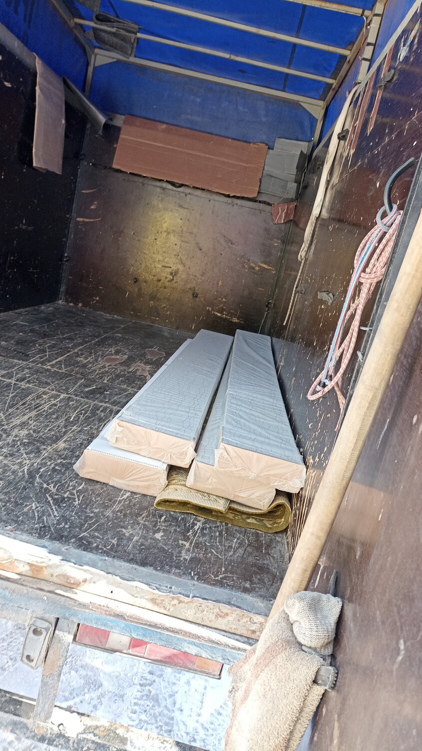 фура газель, пол в полуприцепе, грузовая, жилая будка в уаз 3303, крепление груза в контейнере