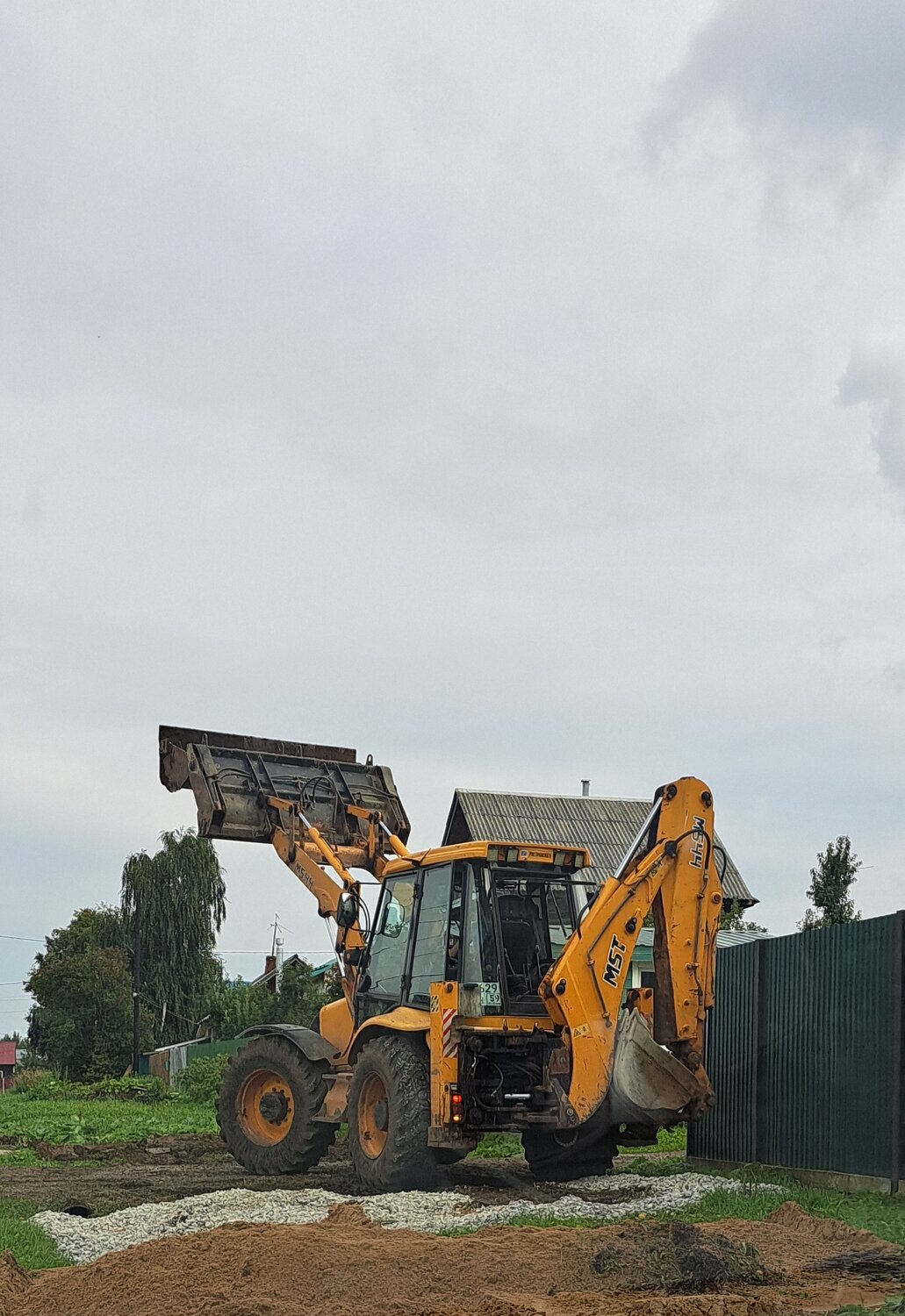 экскаватор-погрузчик jcb на пульте управления, услуги экскаватора погрузчика, экскаватор погрузчик рунмакс 460, экскаватор погрузчик митсубер, экскаватора погрузчика