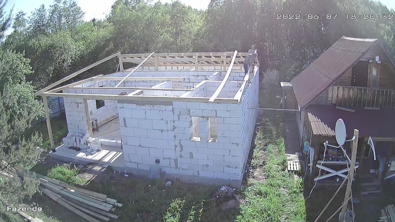 дом из газобетона, крыша для дома из газобетона, одноэтажный дом из газобетона 6х8, фронтон из газоблока 100мм, крыша одноэтажного дома из газобетона