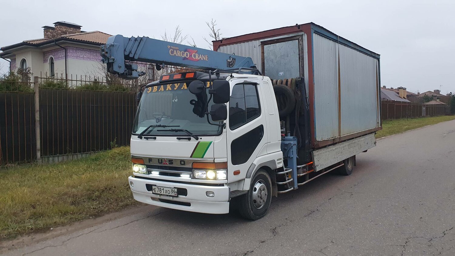 манипулятор mitsubishi fuso 5 тонн, манипулятор 5 тонн, манипулятор, исузу форвард манипулятор 5т, mitsubishi fuso манипулятор 5т