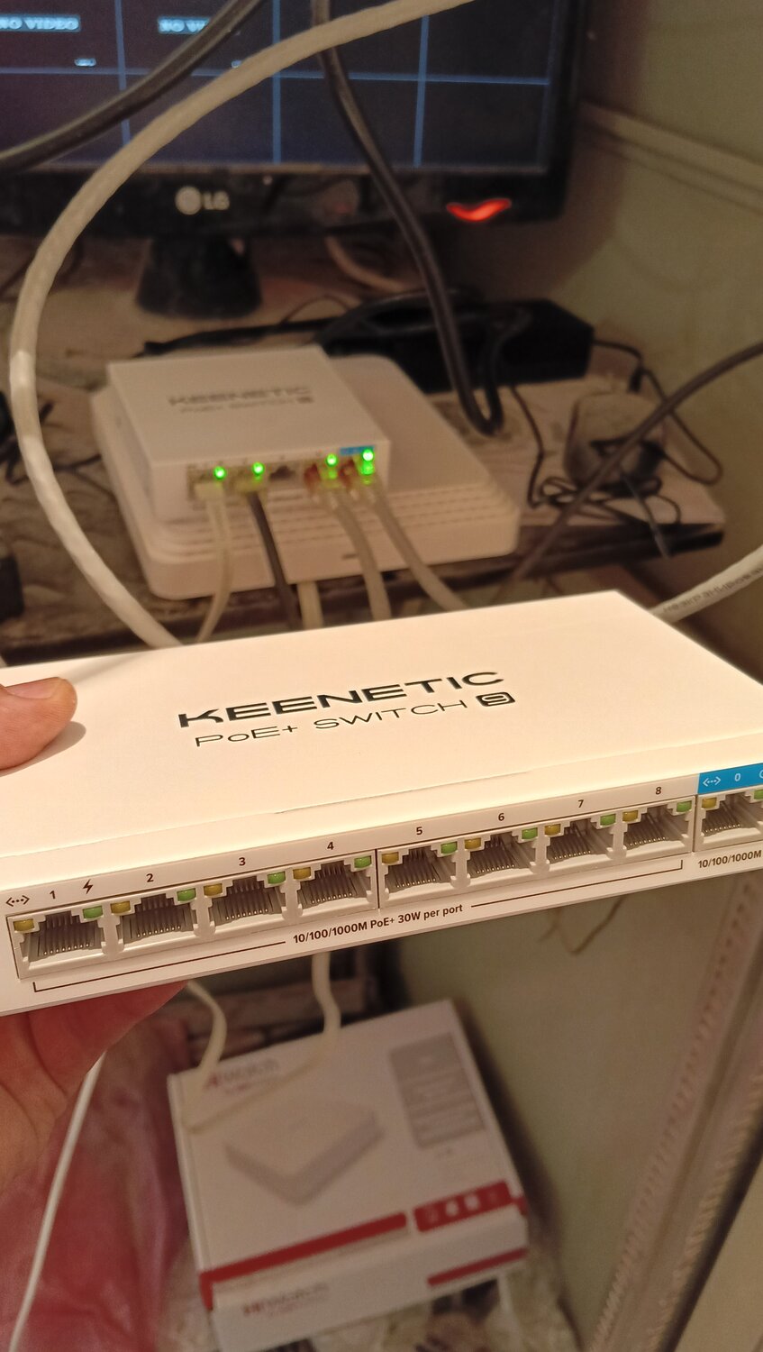poe коммутатор, 10 100 switch, коммутатор с, keenetic poe+ switch 9, коммутатор сетевой