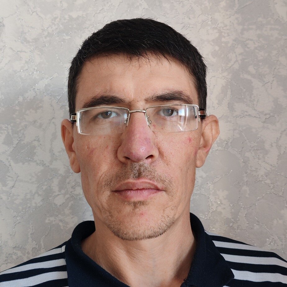 Андрей Максимов