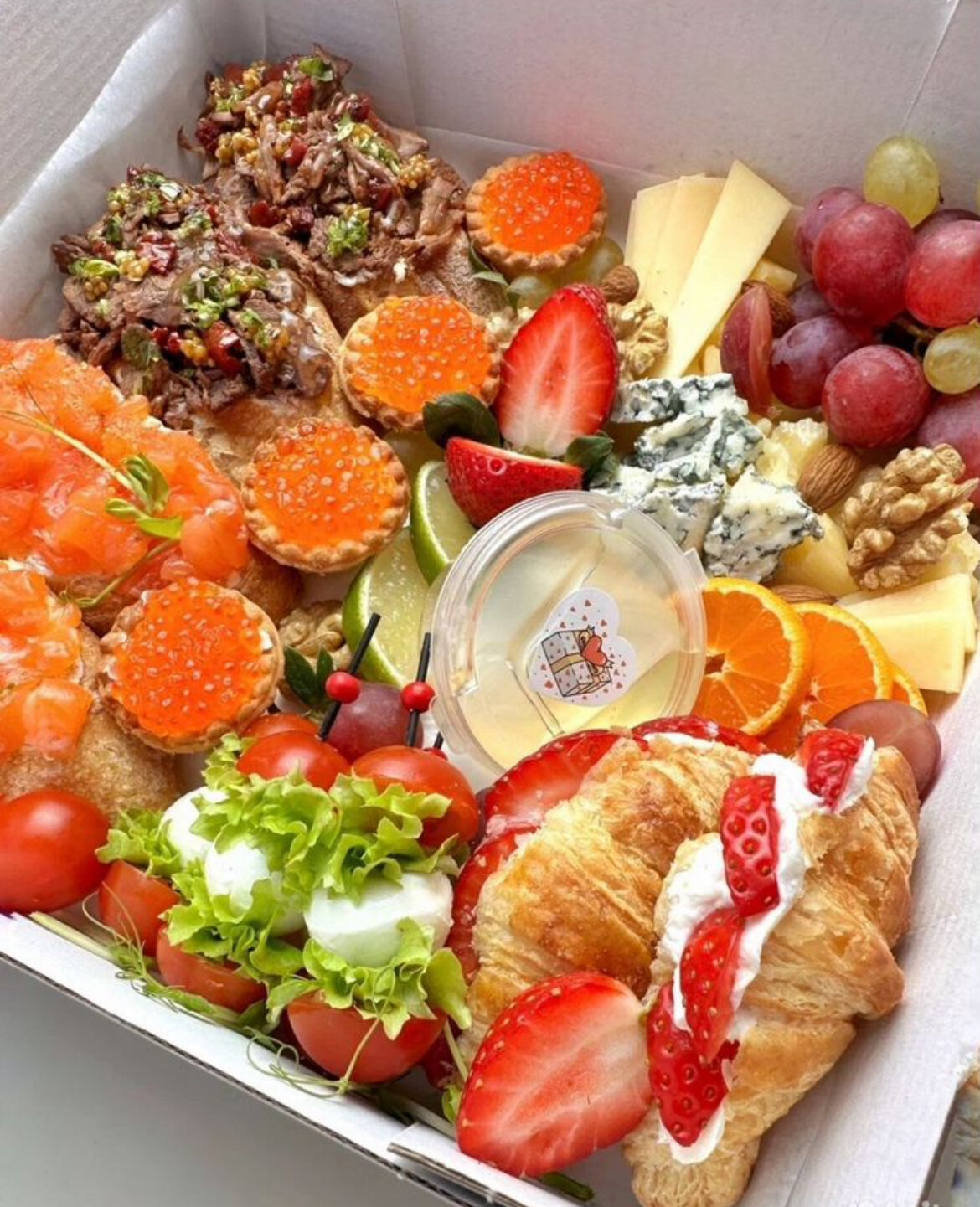 еда, кейтеринг закуски, закуски на праздник, закуска, фуршет