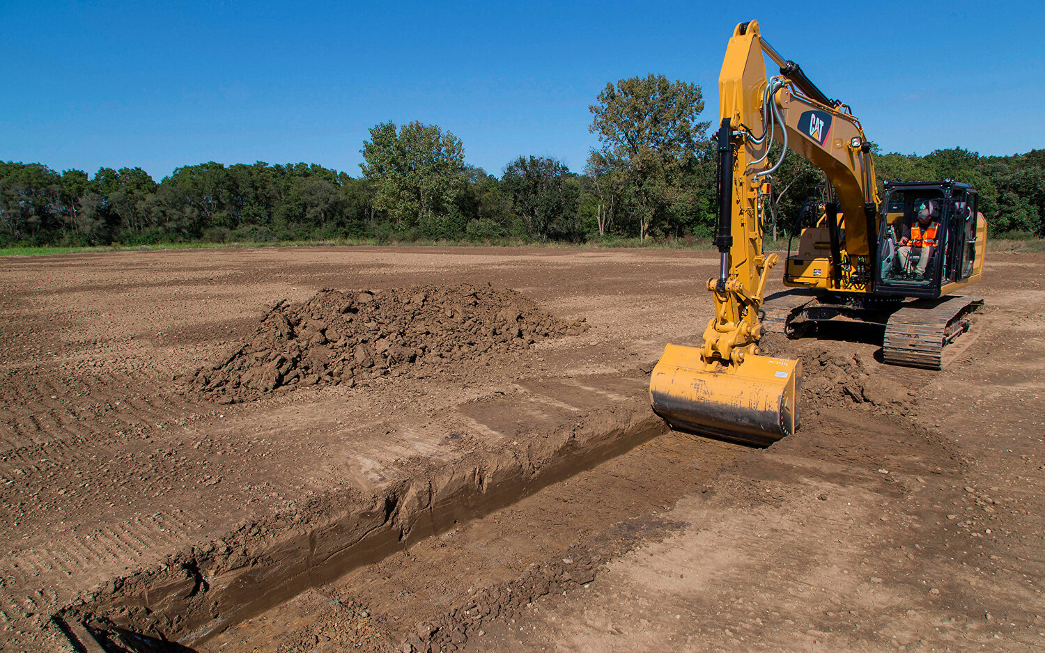 caterpillar 320 gc, выемка грунта, катерпиллер траншеи, экскаватор на дороге, механизированная разработка грунта