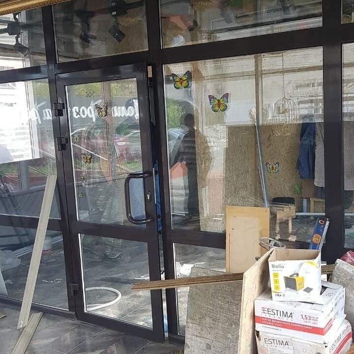окна, раздвижные двери, стеклопакет, окна на базе, каркас тамбура