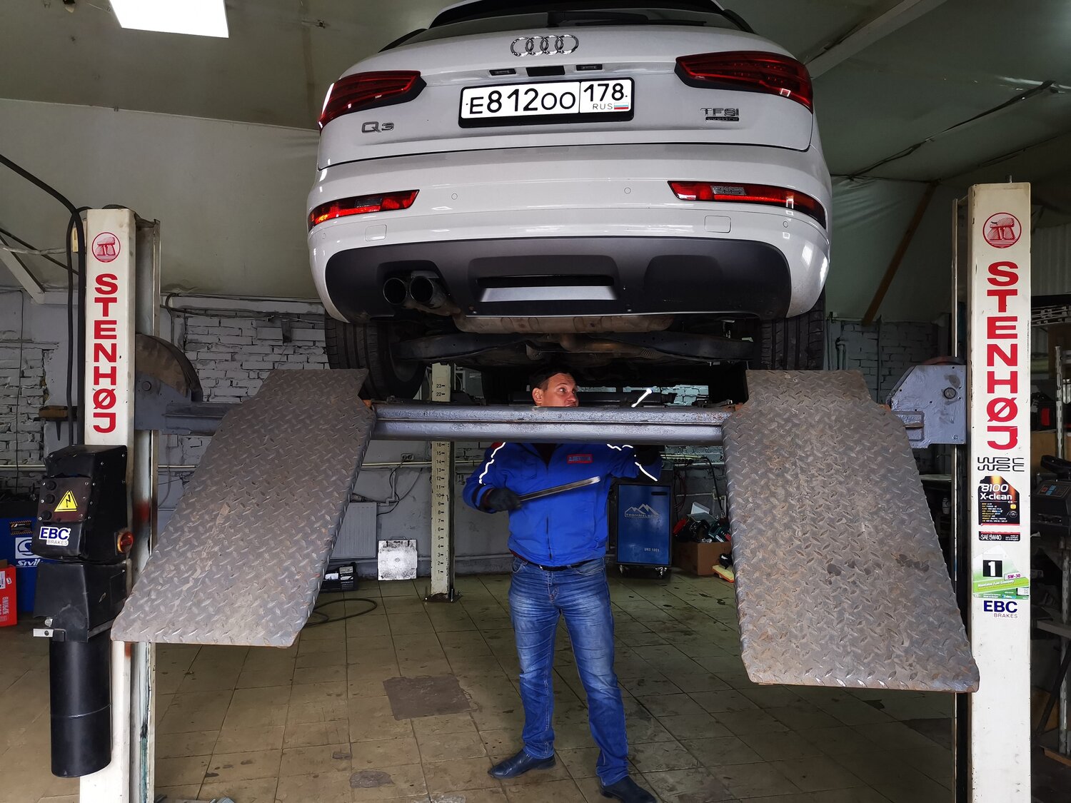 автомобиль, авто, техническое обслуживание автомобиля, обслуживание автомобиля, volkswagen tiguan выхлоп