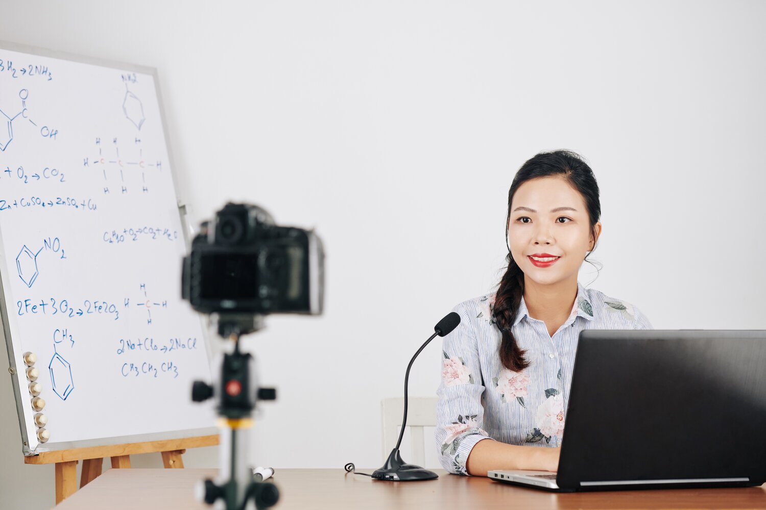 женщины учителя азии, online teaching, online class, азиат, обучение