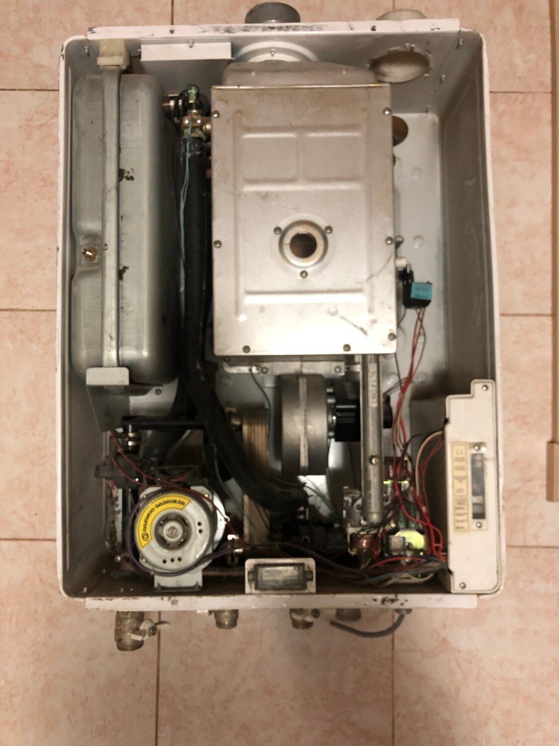газовый котел daewoo dgb 160 msc, газовый котёл altoen daewoo dgb 100 msc, газовый котел навьен, котёл daewoo gasboiler dgb 160msc, газовый котел navien