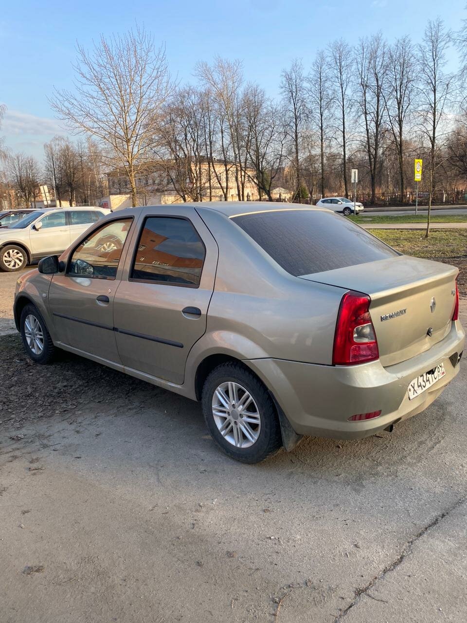 renault logan 1, logan, бежевый рено логан, renault logan 2011, Renault Logan I Рестайлинг