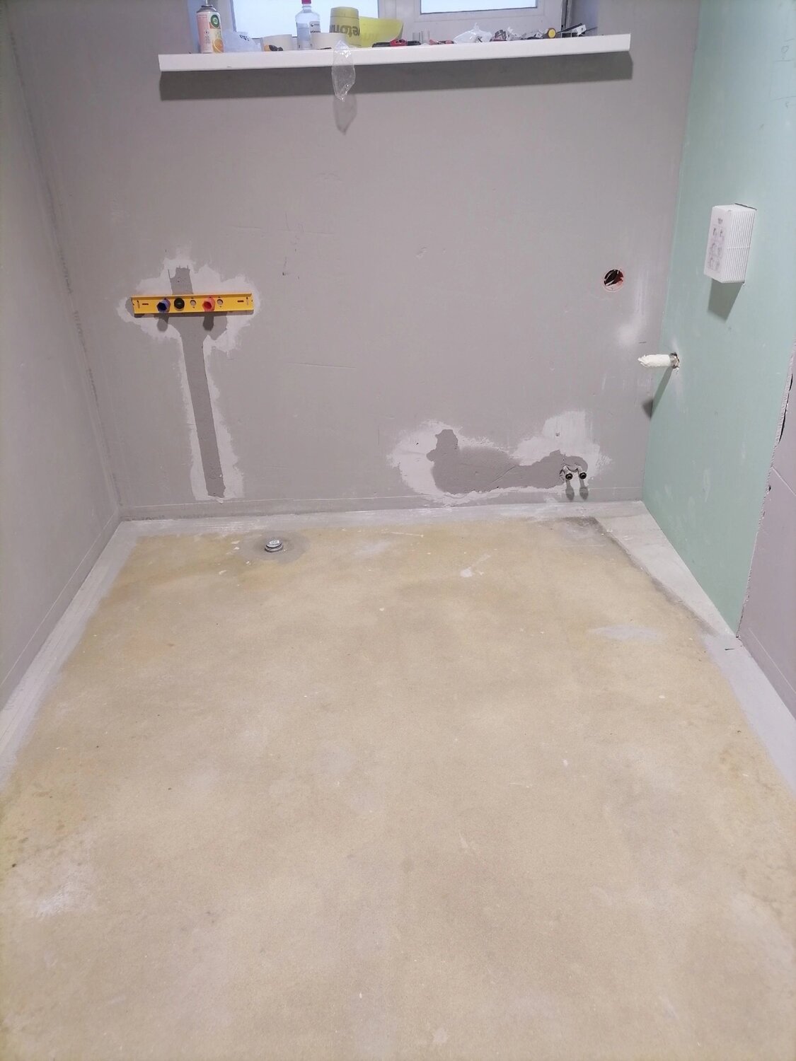 стяжка пола, сухая стяжка, выравнивание пола, черновая отделка без стяжки пола, полусухая стяжка пола