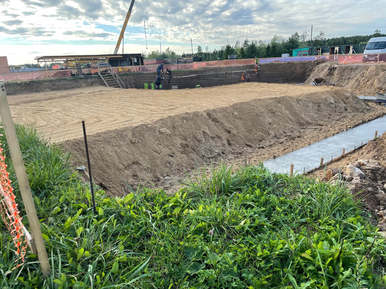 ход строительства, строительство, нулевой цикл, котлован, стадион строитель