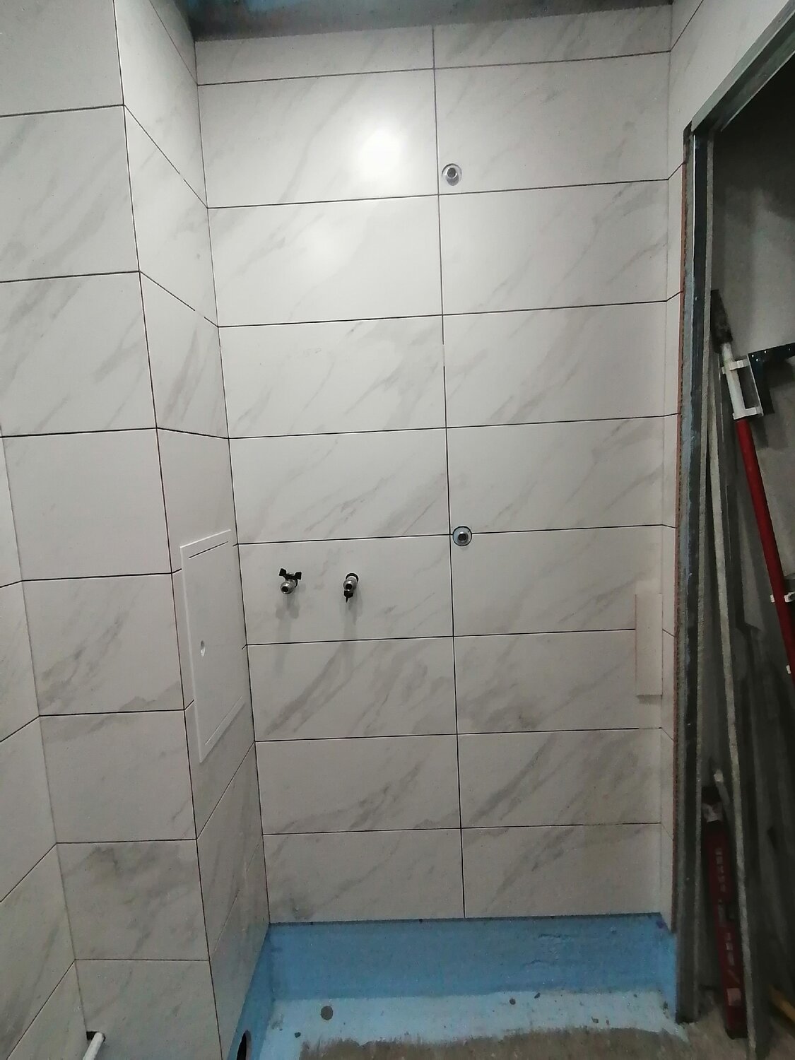 стена плитка, укладка плитки, укладка плитки в ванной, укладка кафеля, кафель