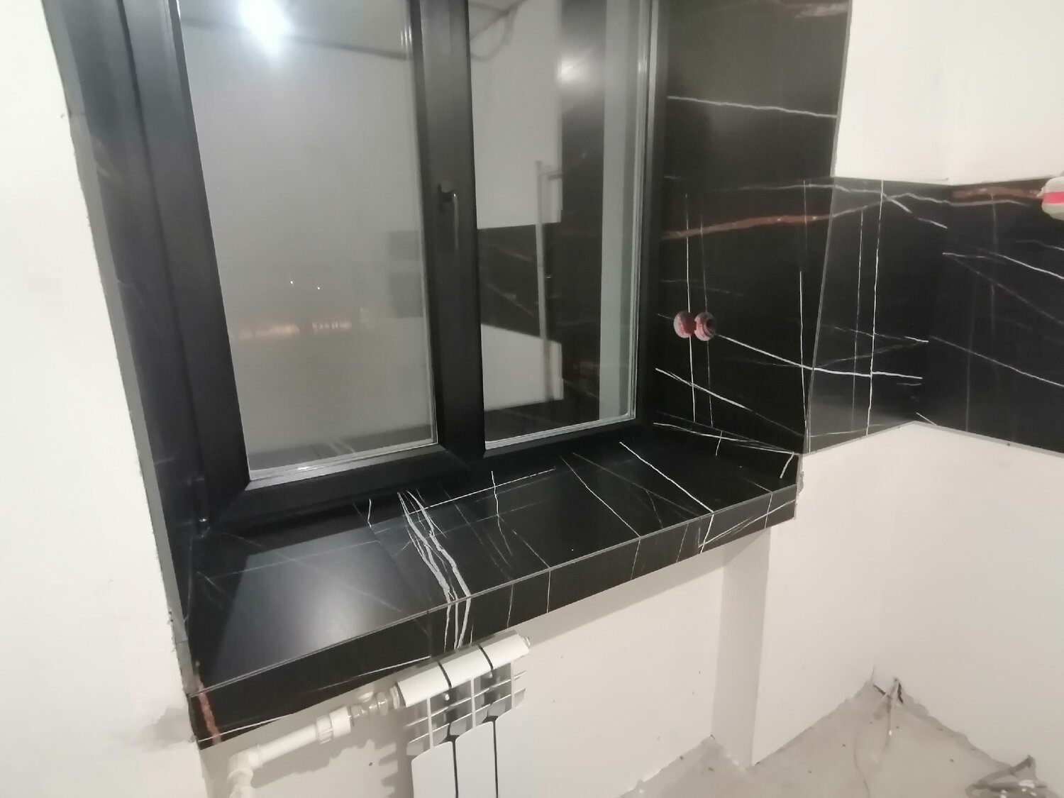 подоконники из гранита, керамогранитные подоконники, подоконник из мрамора, подоконник из керамогранита, мраморный подоконник