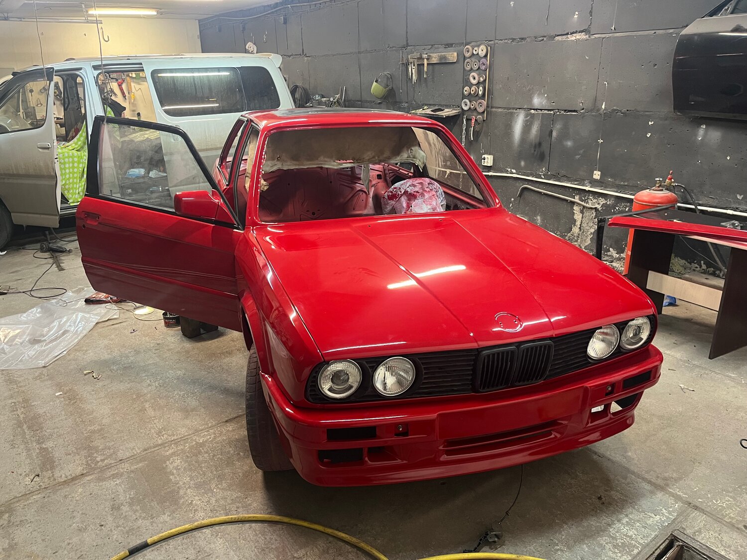 bmw e30, bmw e 30 m 3, бмв красный 1984год, bmw e 30 m, BMW 3er II (E30)