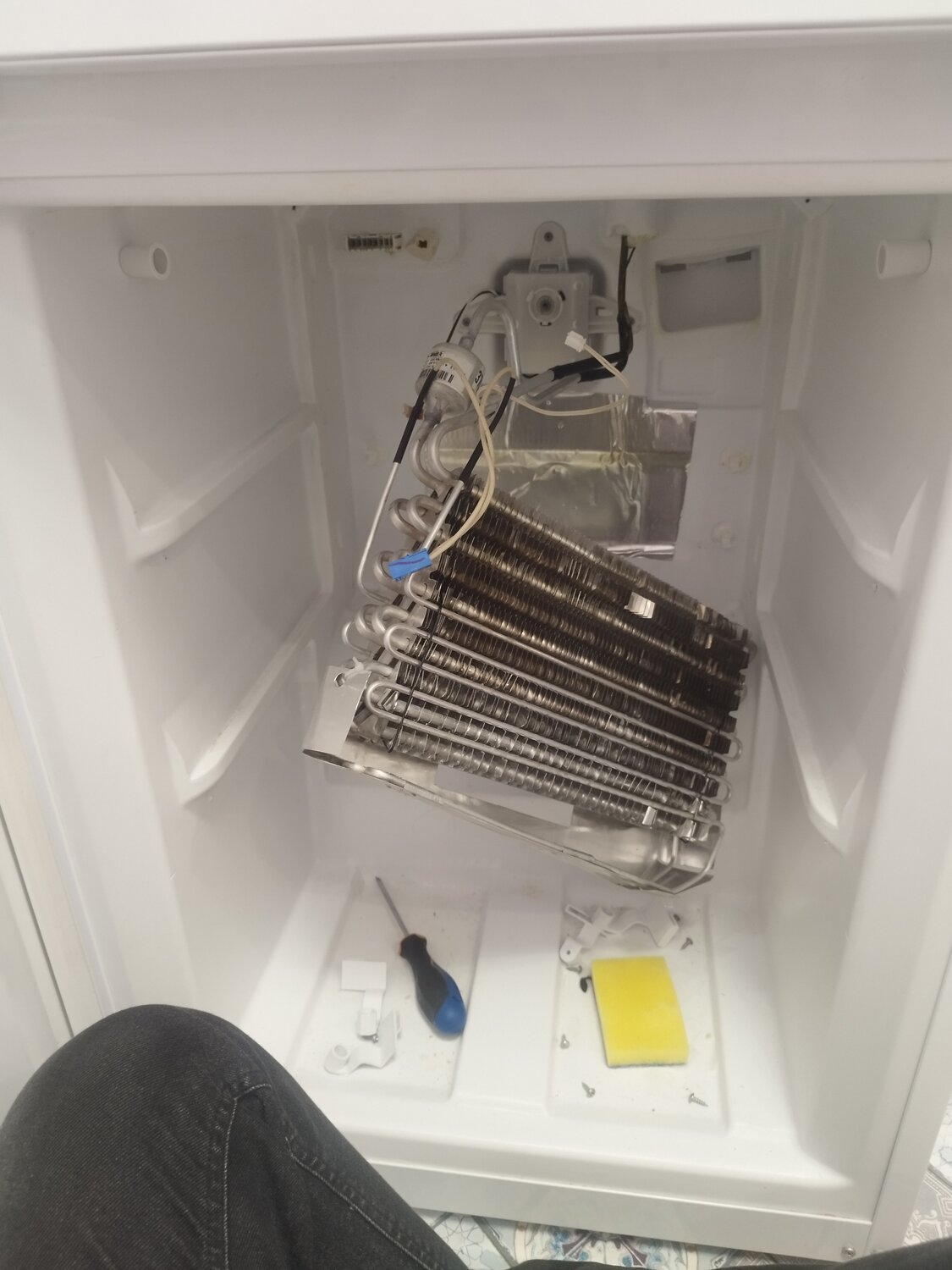 ноу фрост холодильник, испаритель индезит ноу фрост, холодильник, холодильник индезит, бытовая техника