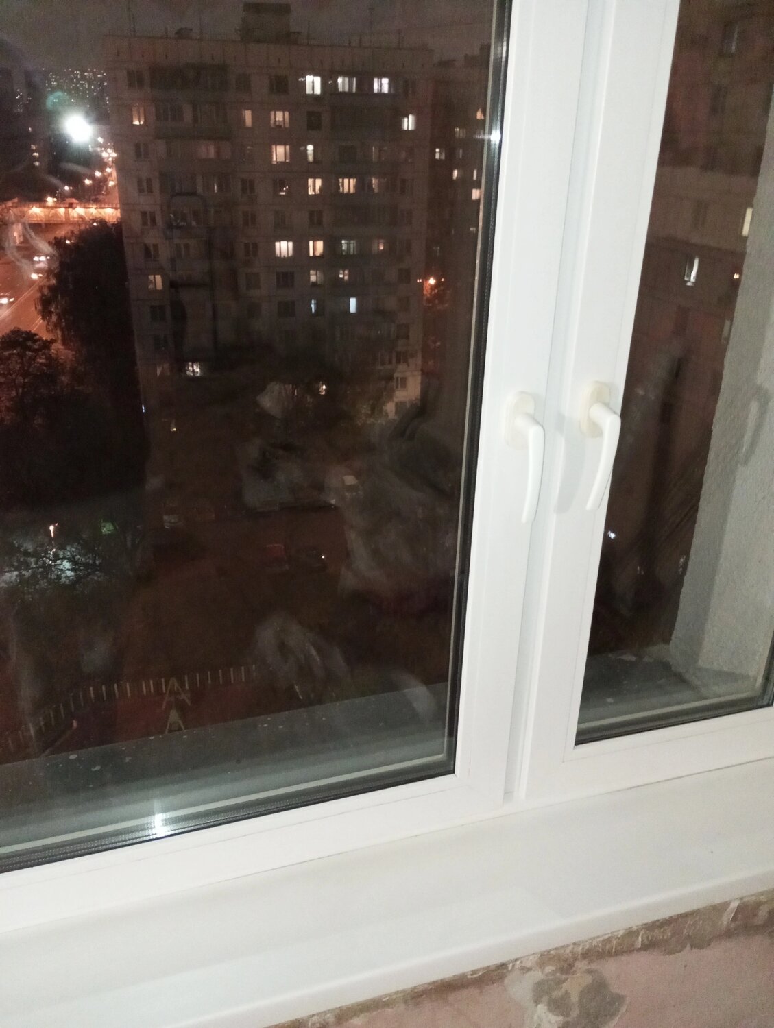 окна на балкон пластиковые, окна пвх, пластиковое окно, окна для балкона, полутеплое остекление slidors