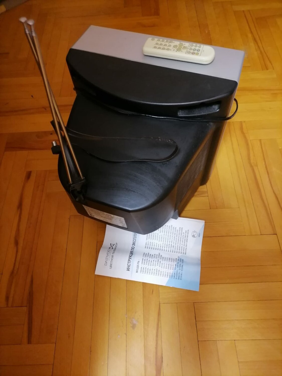 телевизор vitek vt 3011, радиоприемник philips ae 1595, бытовая техника, радиоприёмник, портативный телевизор vitek vt-3550