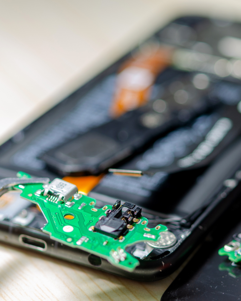 замена дисплея, телефон ремонт, phone repair, ремонт смартфона, разобранный телефон