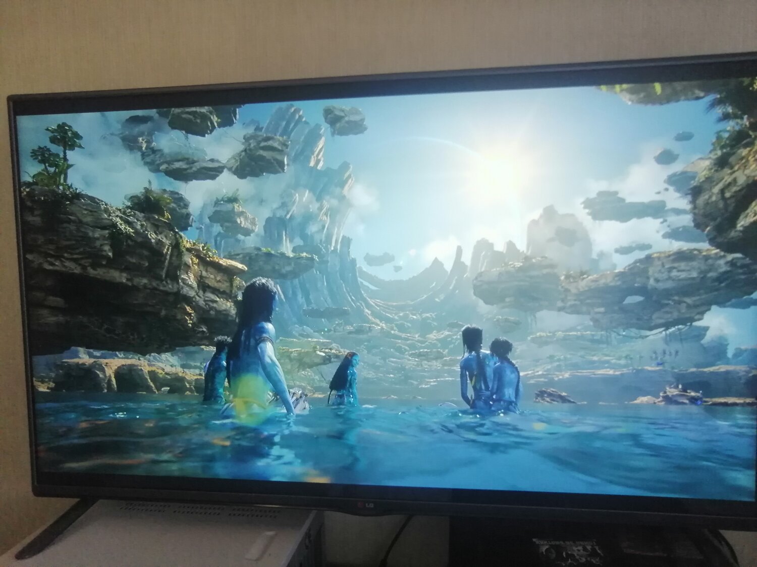 бытовая электроника, телевизор, большой телевизор, uhd 4 k, монитор