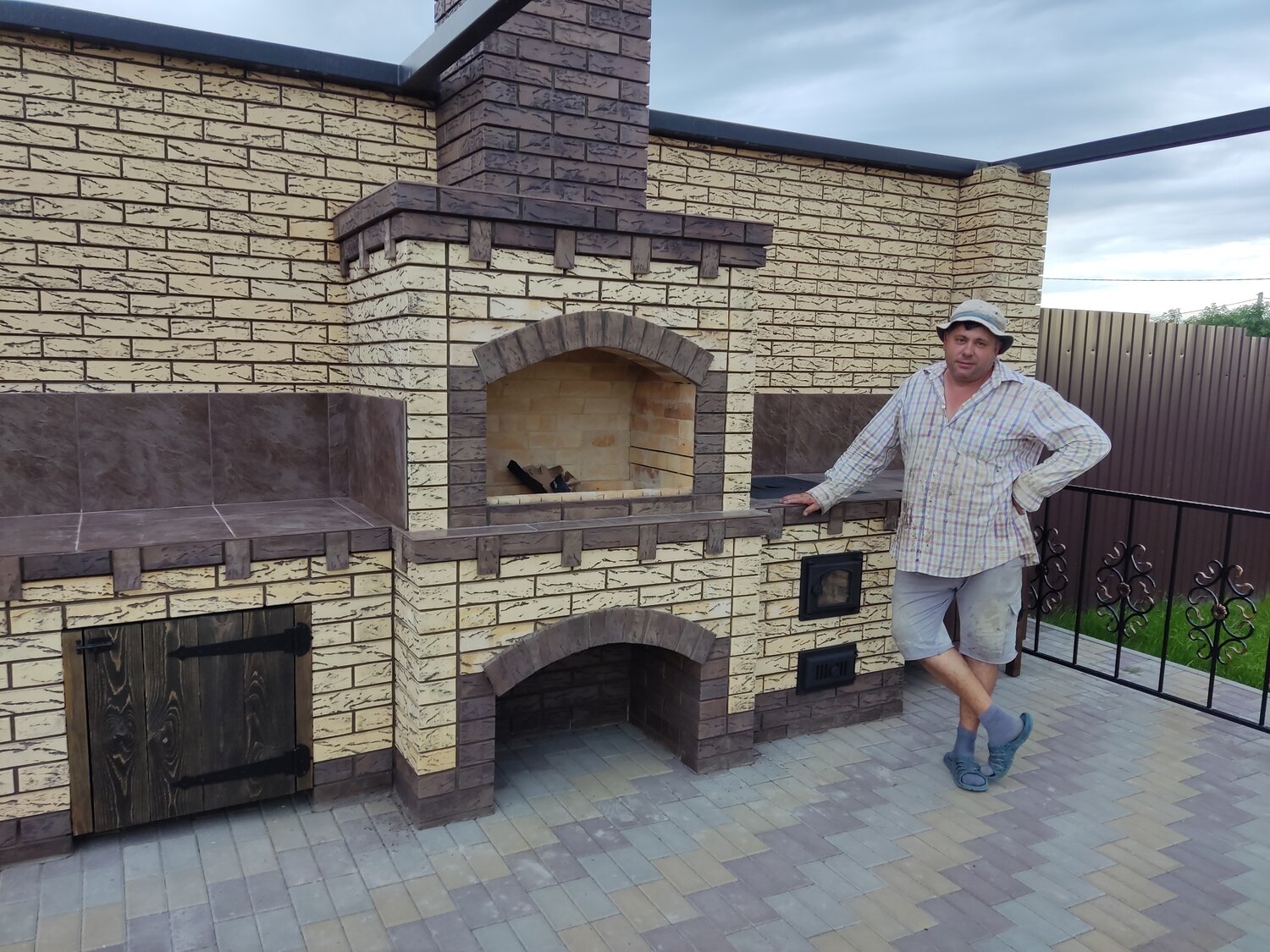 барбекю комплекс из кирпича, барбекю комплекс мангал тандыр помпейская печь, комплекс барбекю, барбекю комплекс из гиперпрессованного кирпича, печь барбекю