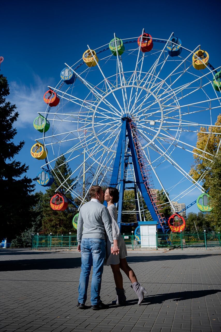 колесо обозрения в волгограде горсад, парк развлечений, в парке развлечений, колесо обозрения, парк