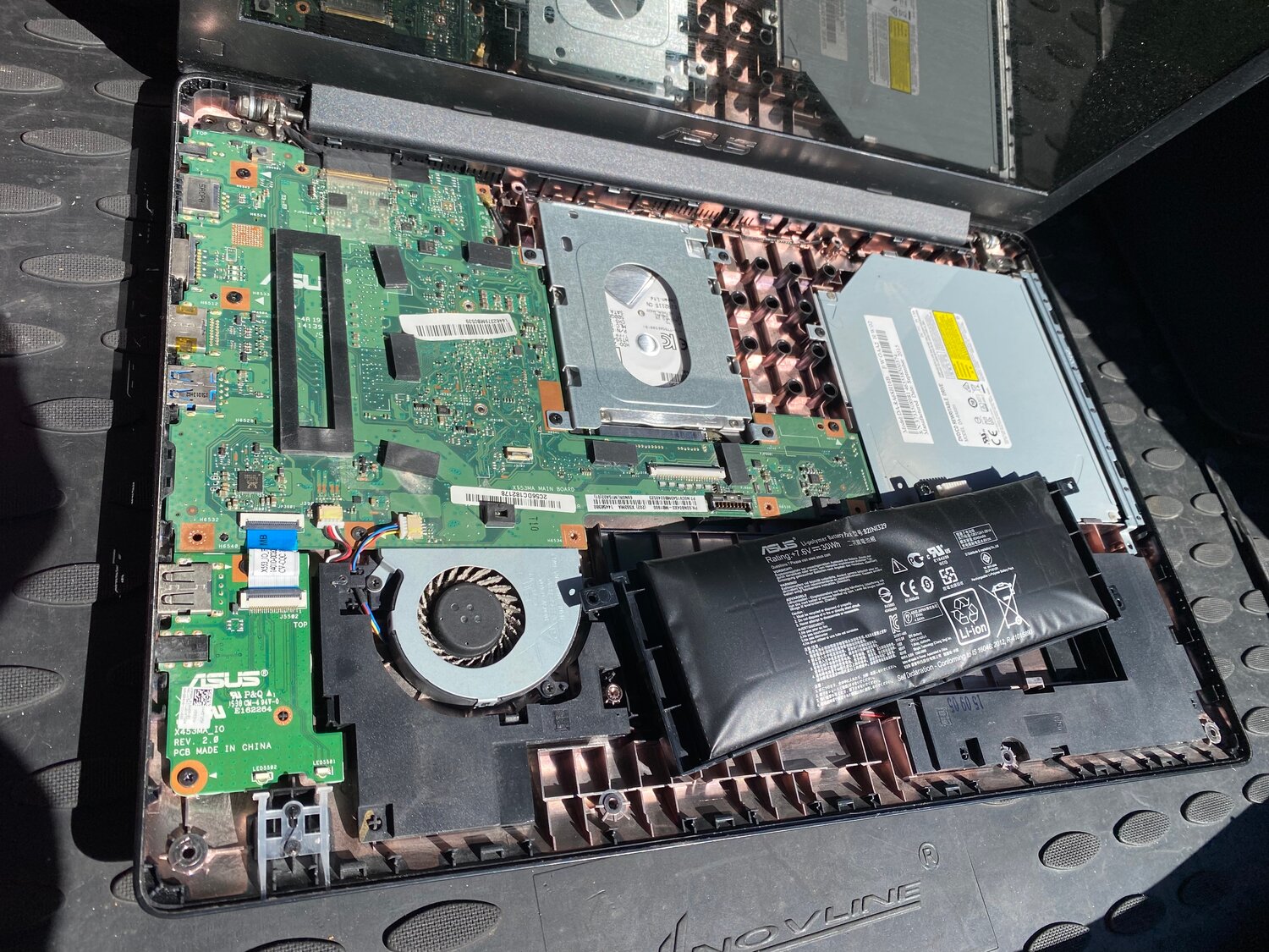апгрейд ноутбука, разобранный ноутбук, asus x553m hdd, ноутбук, плата ноутбука