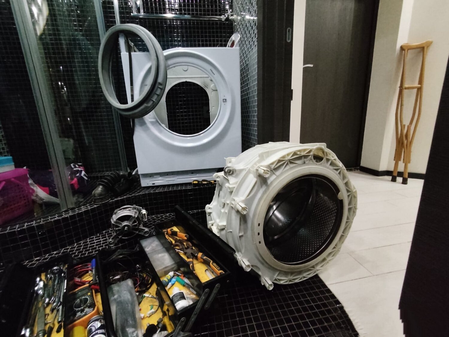 бак стиральной машины ariston/indesit 259987, стиральная машина indesit, стиральная машина ariston, бак стиральной машины indesit 7кг, бак для стиральной машины indesit c00282747