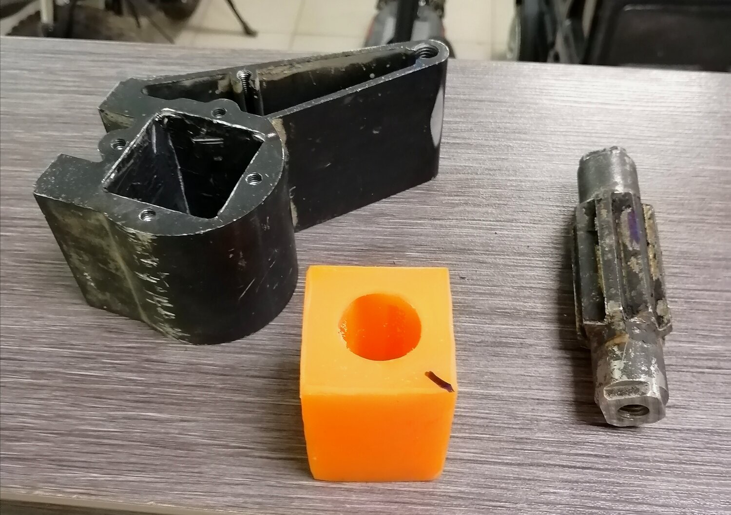 удлинители амортизаторов киа спортейдж 1, деталь, самоделки, втулки балансира мкпп мерседес вито 638, втулка балансира