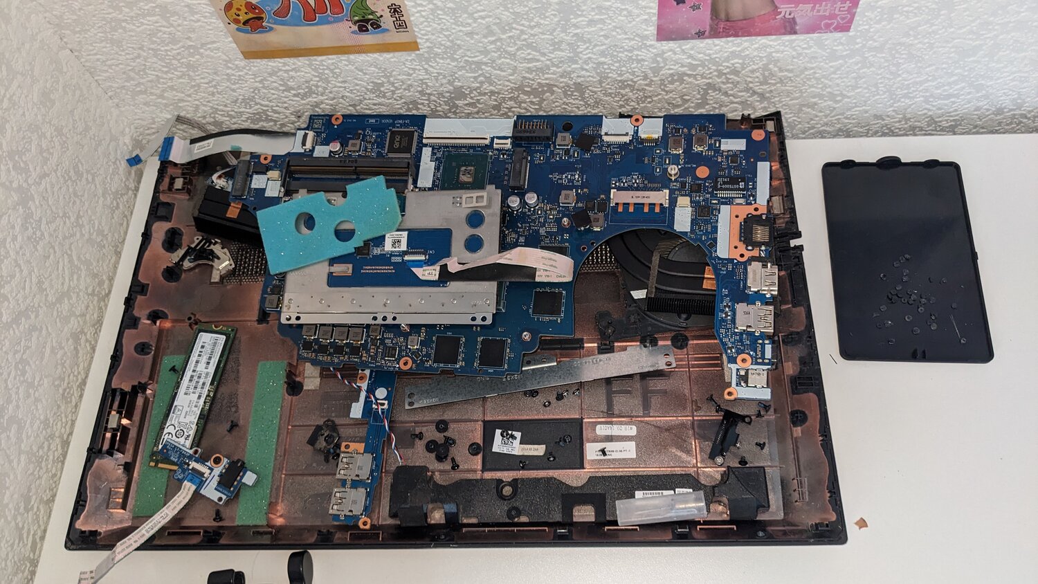 материнская плата для ноутбука, lenovo g50-80 материнская плата, плата ноутбука, апгрейд ноутбука samsung np355v5c, разобранный ноутбук