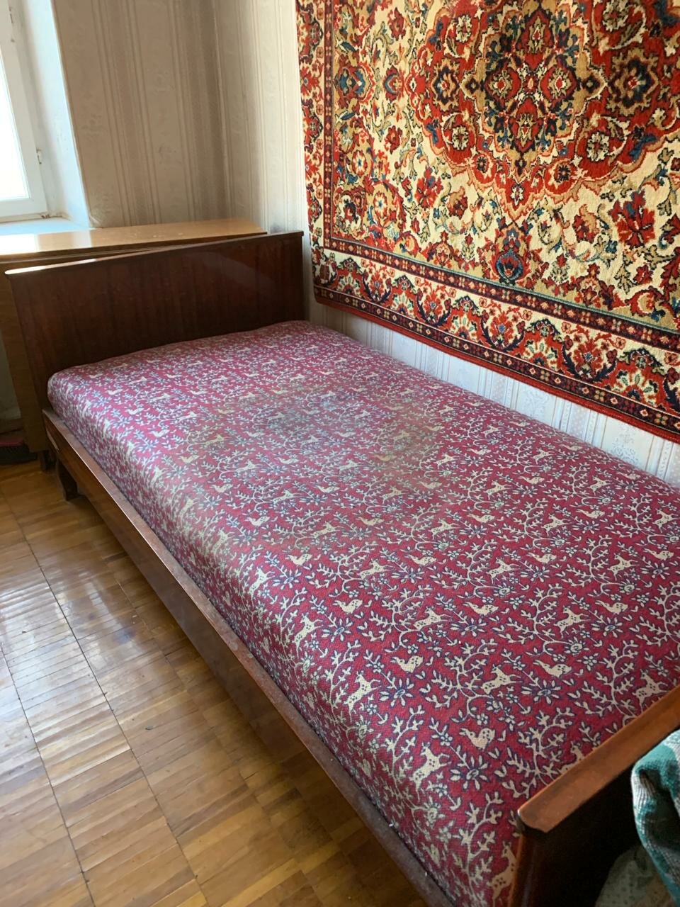 кровать ссср, советская двуспальная кровать, кровать односпальная старая, кровать с матрасом, советская кровать