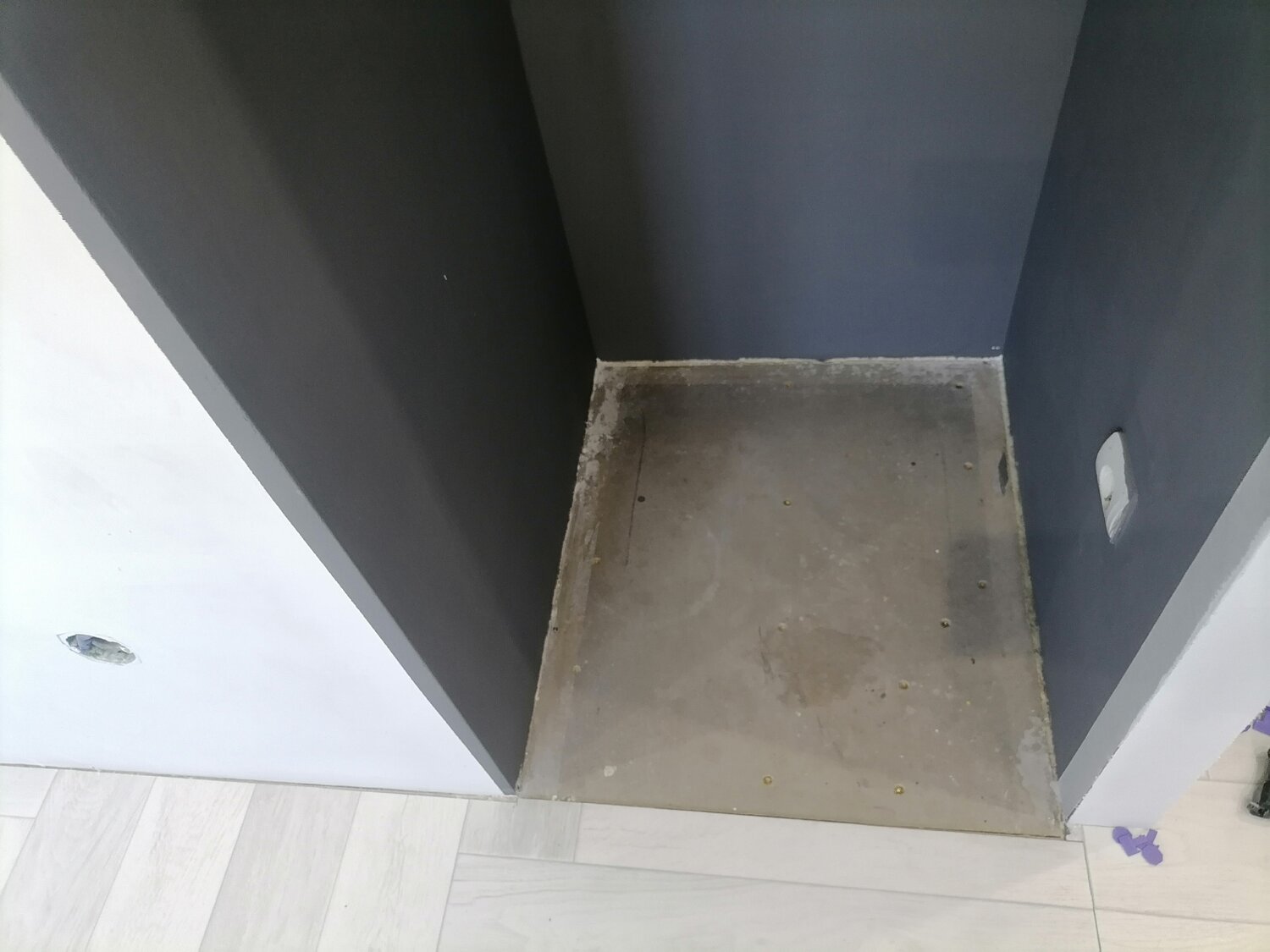 гидроизоляция душевой, душевой поддон, гидроизоляция ванной, гидроизоляция ванной комнаты, мебель