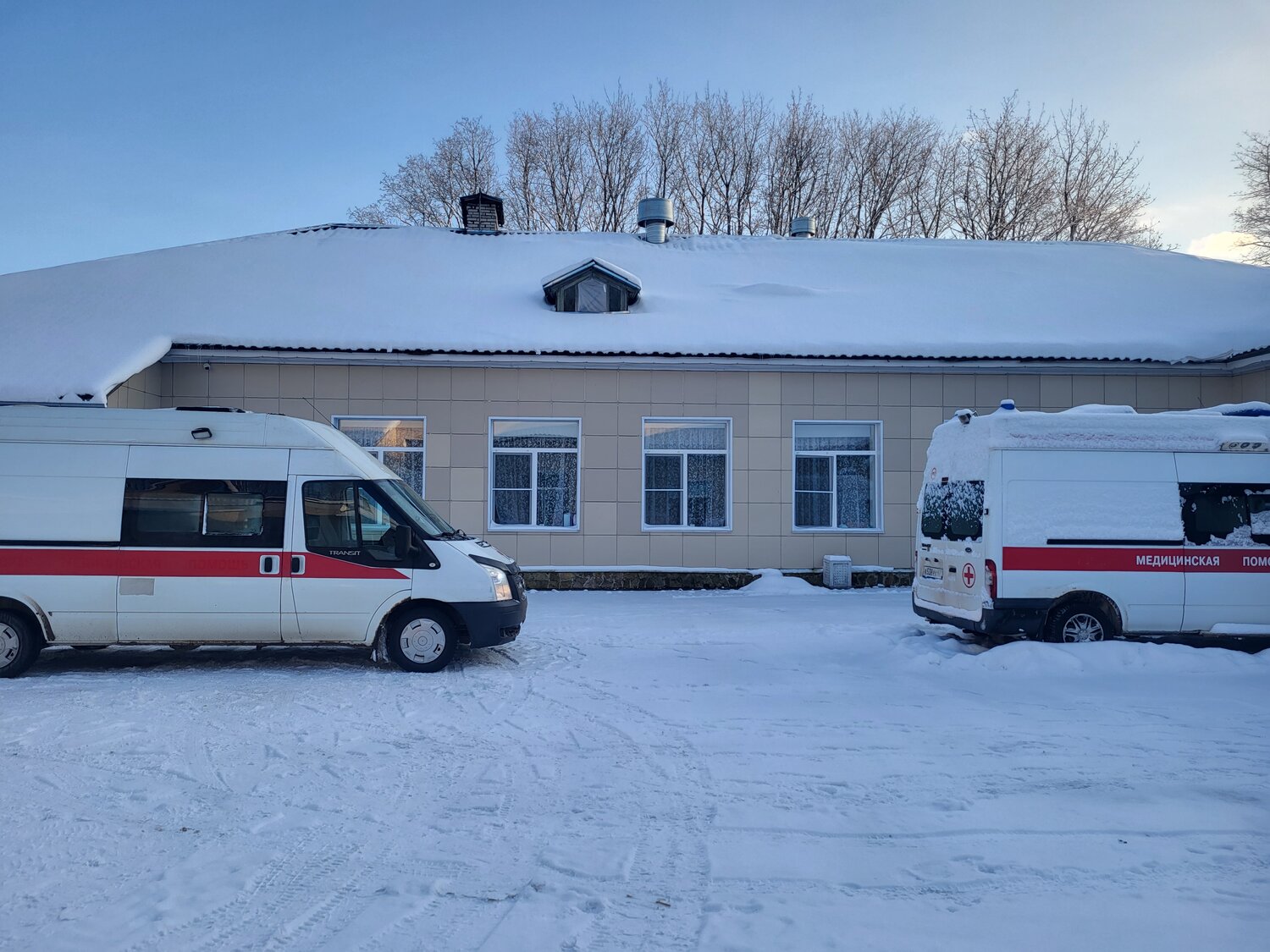 скорая медицинская помощь, ford transit скорая, автомобиль скорой медицинской помощи, скорая мед помощь, скорая медицинская помощь 103