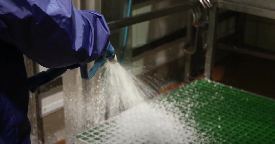 дезинфекция поверхностей, дезинфекция, дезинфекция помещений, санитарная обработка, производства