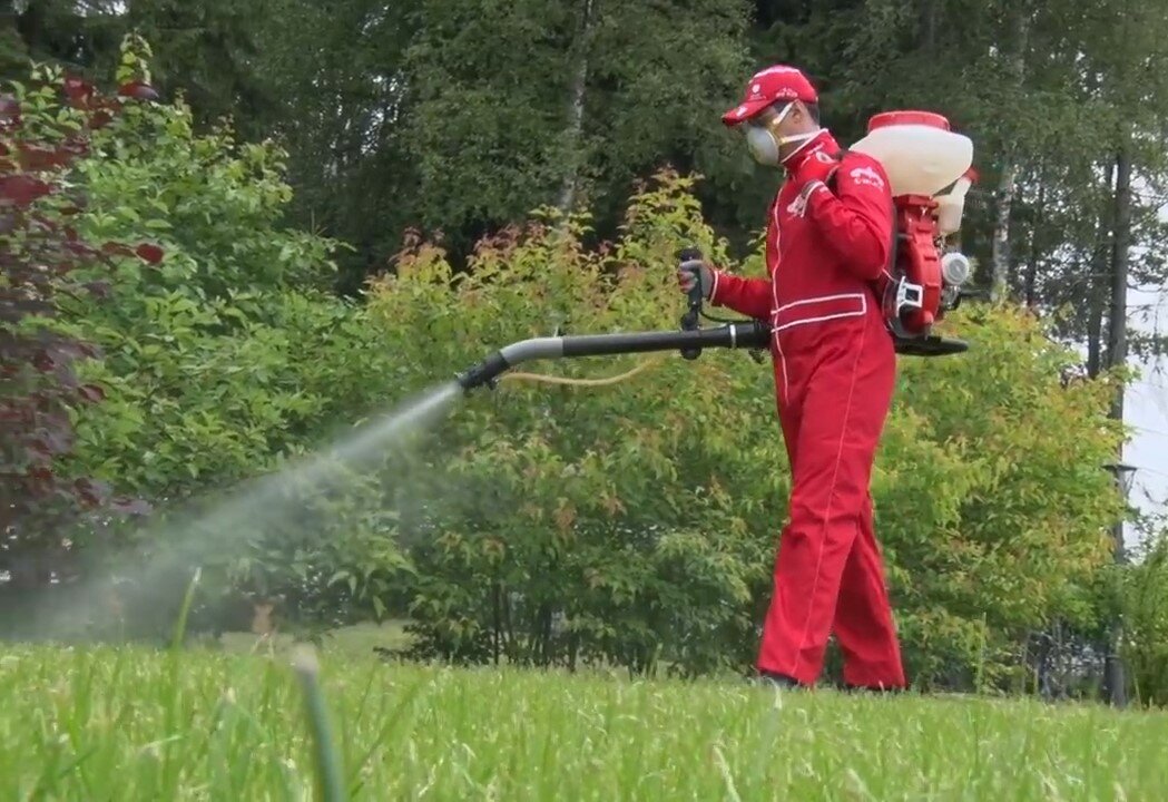 обработка участка от клещей, опрыскивание от клещей, опрыскивание борщевика, обработка от комаров, акарицидная обработка