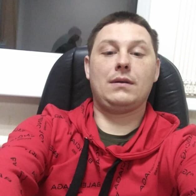 Володя Костров