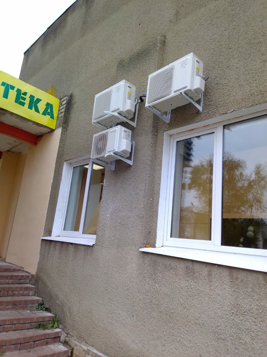 наружный блок кондиционера, кондиционер внешний блок, установка кондиционер, кондиционер наружный, кондиционер