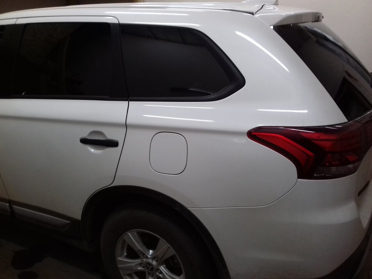 mitsubishi outlander, митсубиси аутлендер в сервисе, тонировка, тонировка outlander 3, mitsubishi outlander 3 2017 в разбор