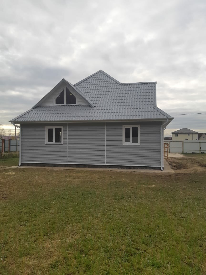 Монтаж фасада из винилового сайдинга