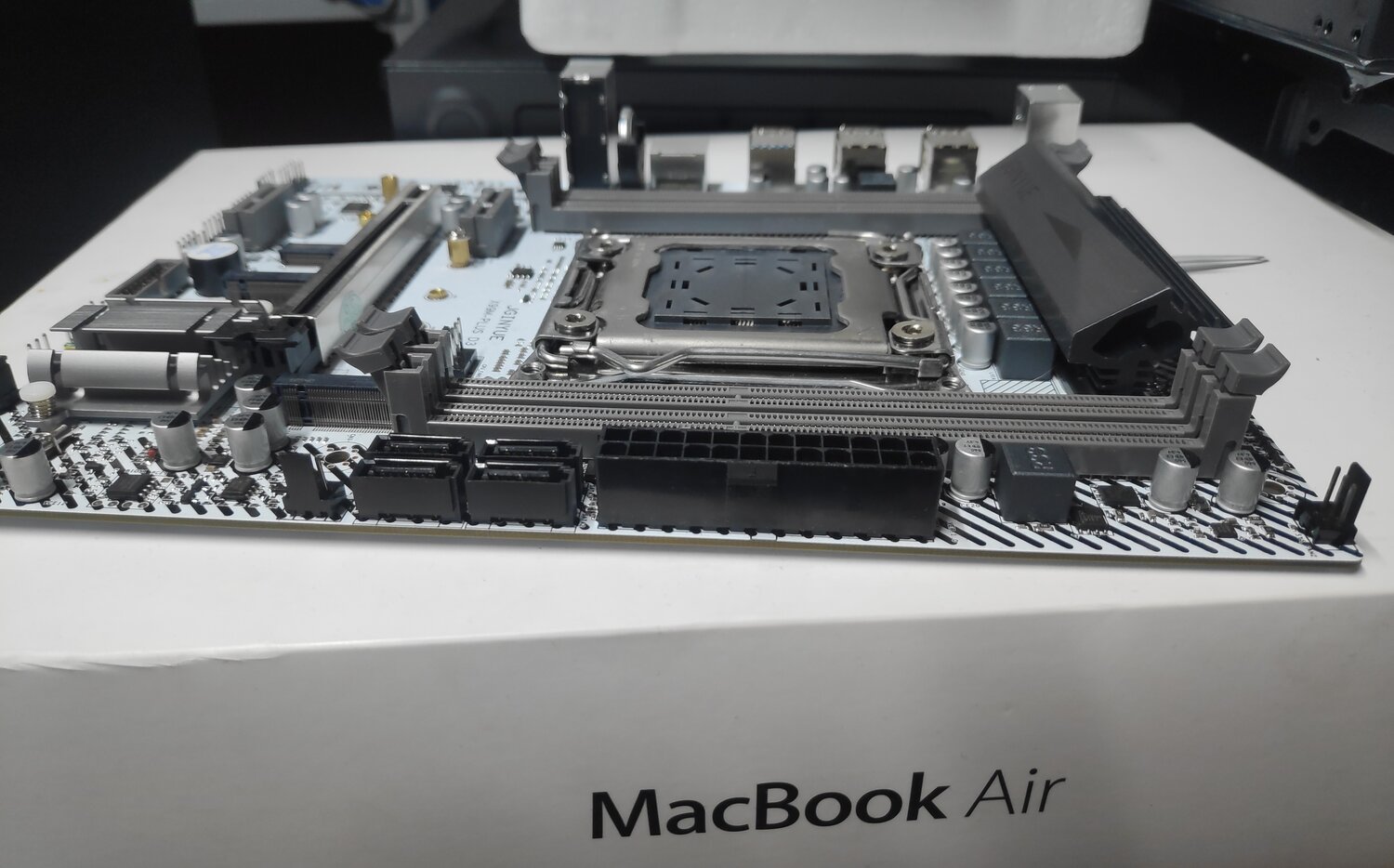 материнская плата gigabyte z370 hd3, материнская плата asrock z270 supercarrier, материнская плата asrock b150m pro4/hyper, материнская плата asrock b365m pro4, асрок b250 pro4