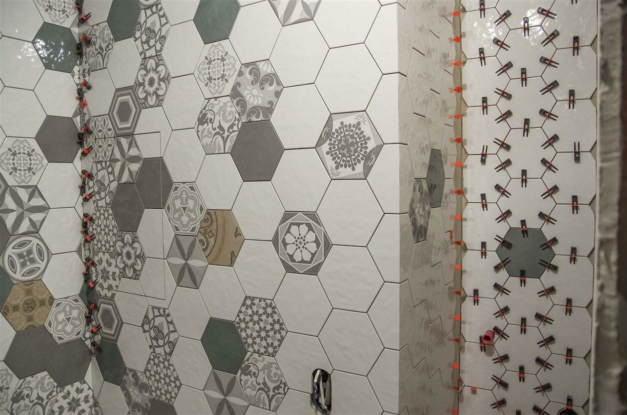 плитка пол пэчворк гексагон, плитка шестигранник kerama marazzi пуату, плитка аньет kerama marazzi в интерьере, плитка пуату керама марацци, керама марацци гексагон пуату