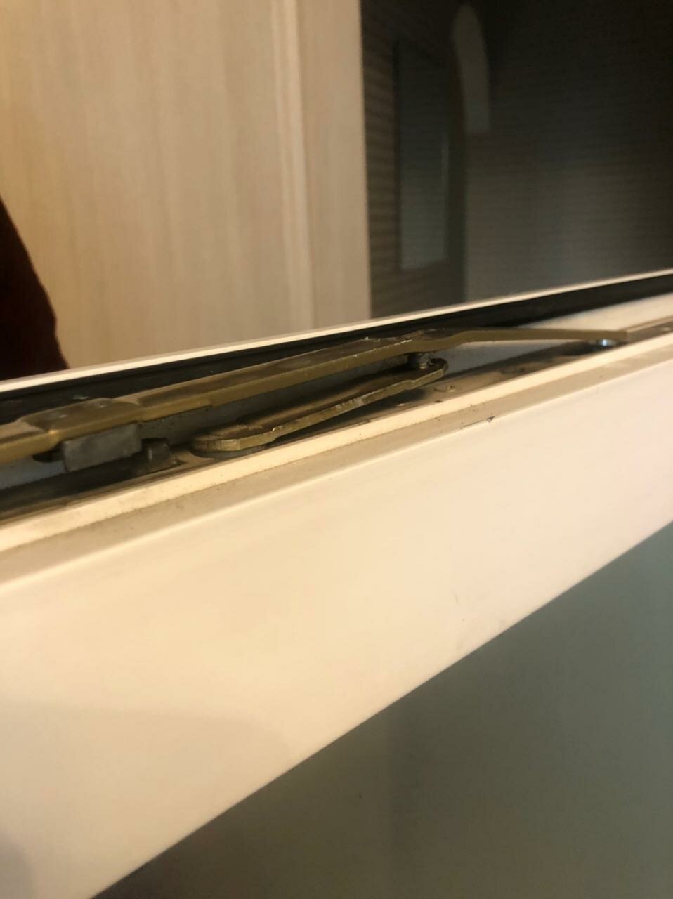 клапан вентиляционный air-box comfort, белый, aereco emm монтаж, alca щетки установка, резинки для дворников тойота рав 4, фурнитура roto nt