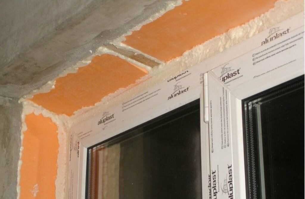 теплоизоляция откосов пластиковых окон, отделка внутренних откосов окон, откосы из эппс, цпс оконные откосы, гипсокартон на откосы окон