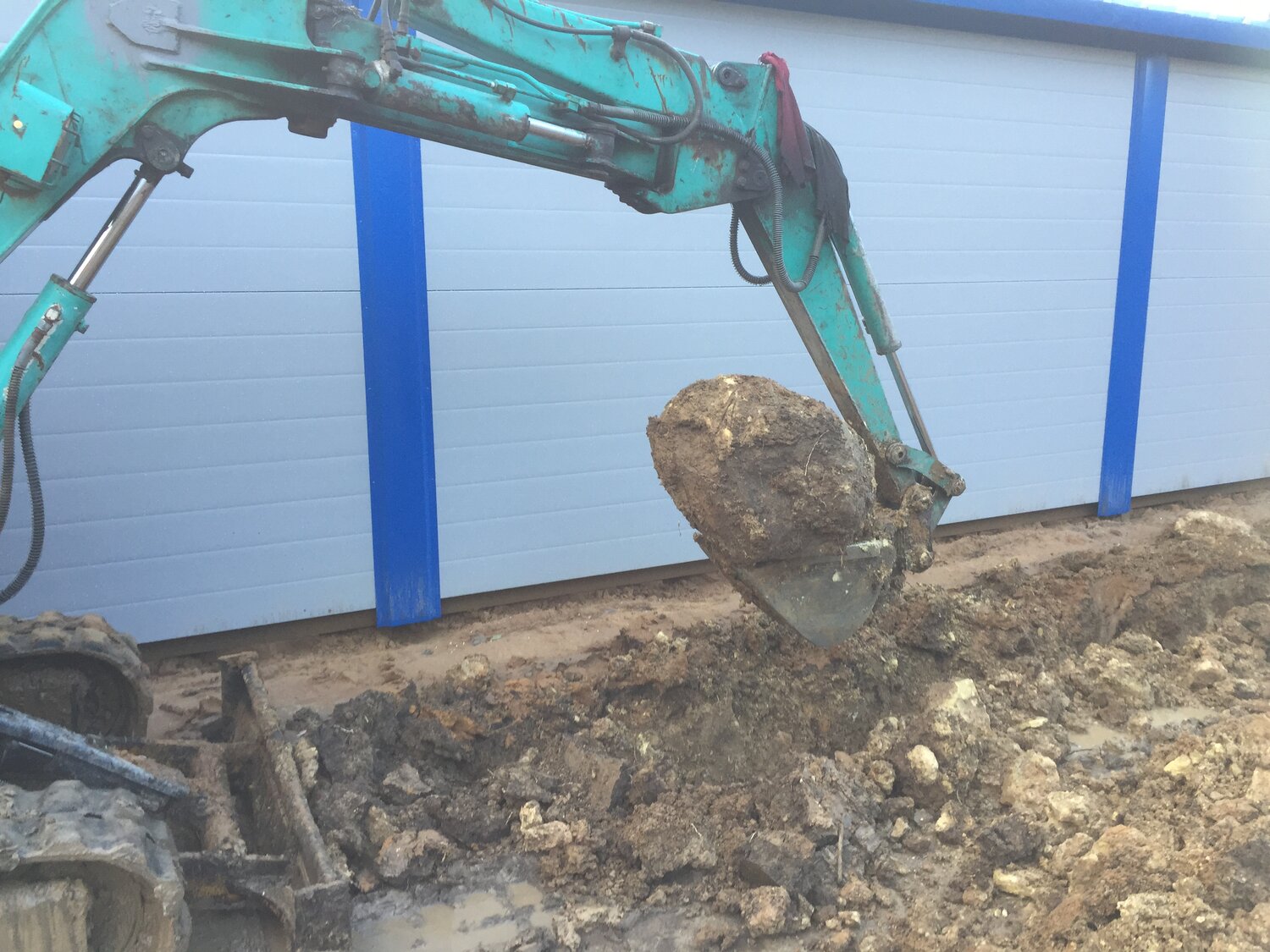 мини экскаватор kobelco sk025, мини экскаватор яма, мини экскаватор кобелко sk 025, мини экскаватор ihi 40gx, мини экскаватор кобелко ss1 гидробур