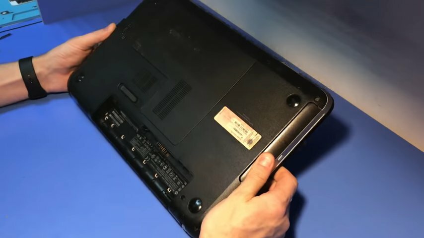 ноутбук, апгрейд ноутбука toshiba satellite р875, извлечь аккумулятор из ноутбука, замена жесткого диска hp dv6, жёсткий диск