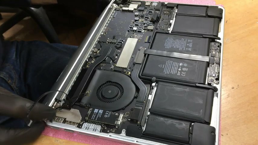 macbook pro, macbook pro 15 2015 retina без крышки, macbook pro ssd 2020 inside, macbook pro retina 2012 ssd, macbook air 2013 без крышки