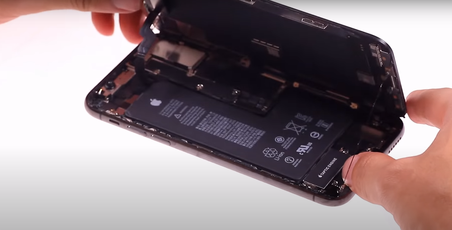 проклейка дисплея iphone 7 plus, айфон 7 без экрана, iphone 7 plus вскрытый, iphone 7, iphone 7 внутри